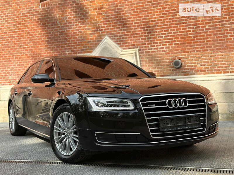 Audi A8 (2017)