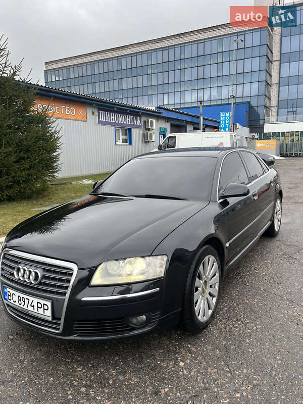 Audi A8 (2004)