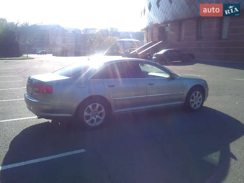 Audi A8 (2006)