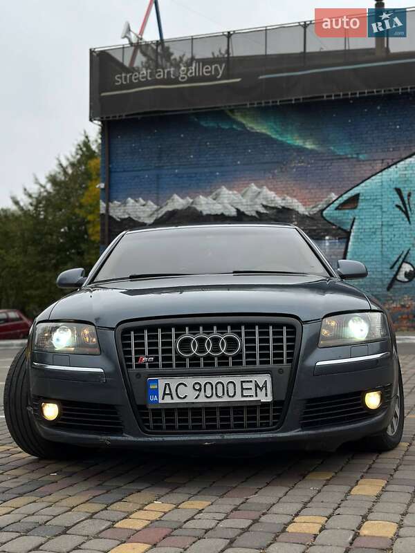 Audi A8 (2004)