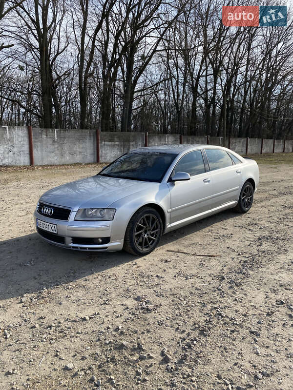 Audi A8 (2005)