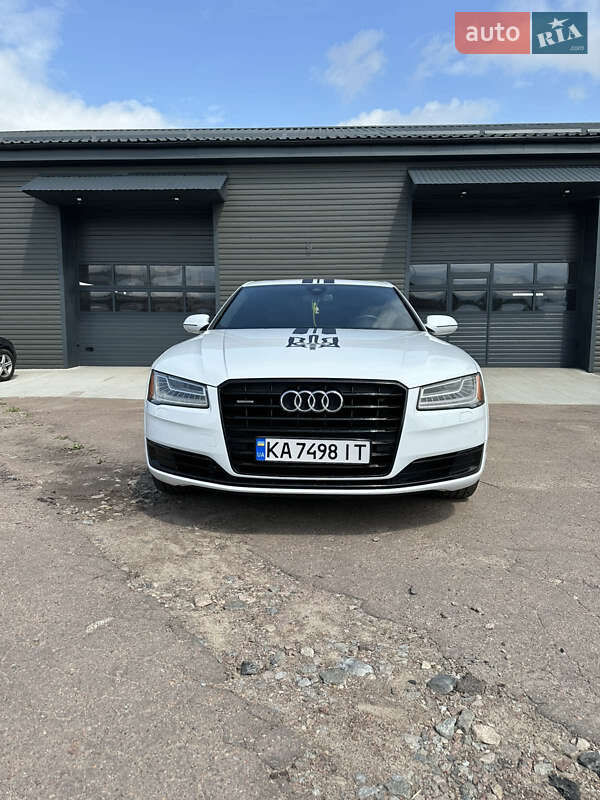 Audi A8 (2015)