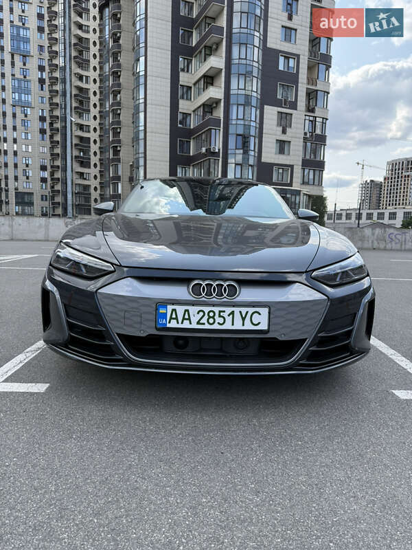 Audi E-tron gt (2021)