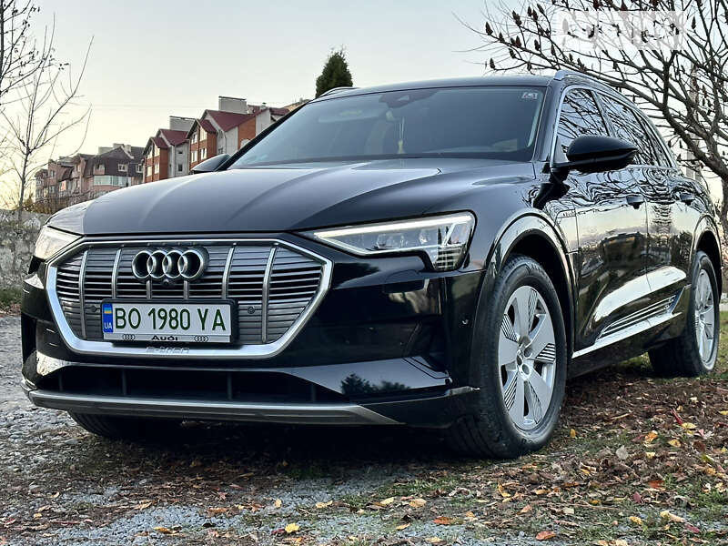 Audi E-tron (2020)