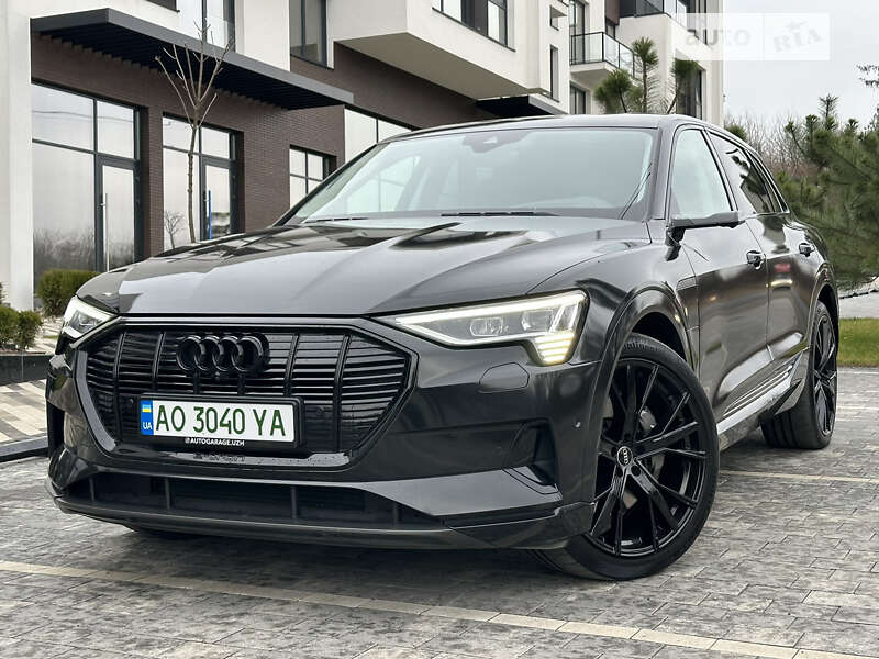 Audi E-tron (2019)