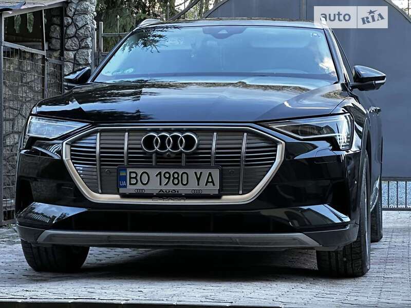 Audi E-tron (2020)