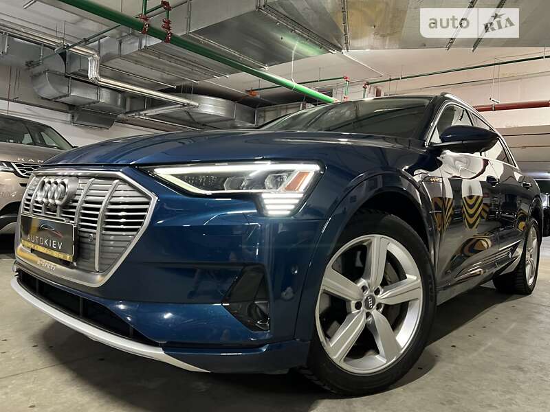 Audi E-tron (2019)