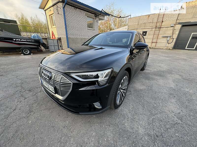 Audi E-tron (2020)
