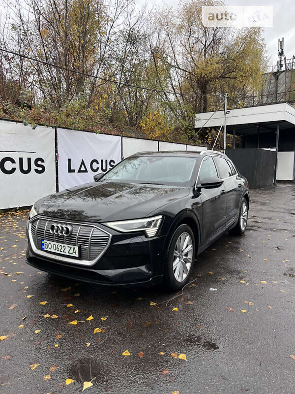 Audi E-tron (2019)