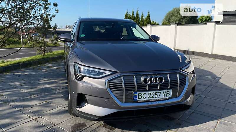 Audi E-tron (2020)