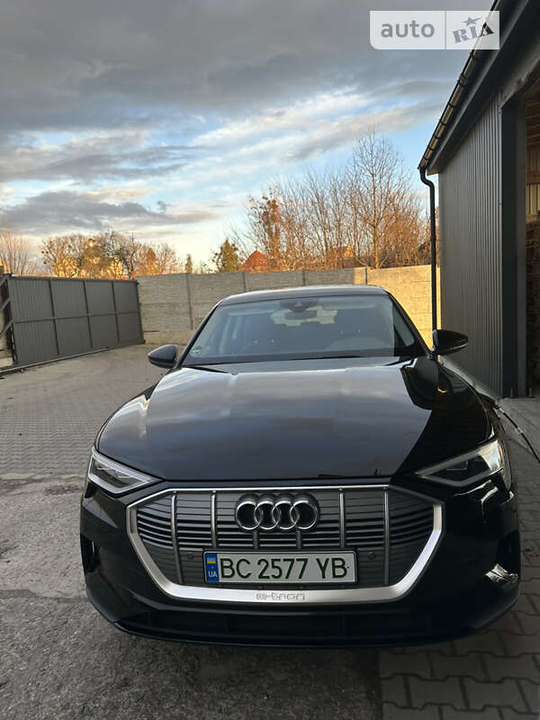 Audi E-tron (2021)
