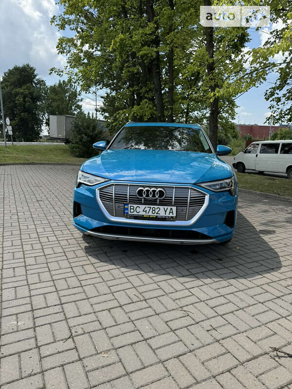 Audi E-tron (2019)