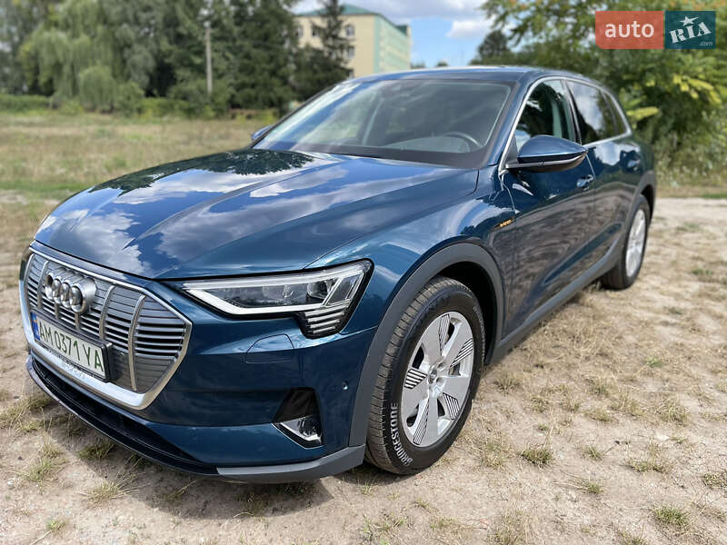 Audi E-tron (2019)