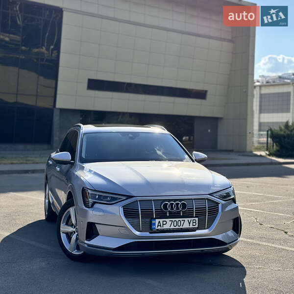 Audi E-tron (2019)