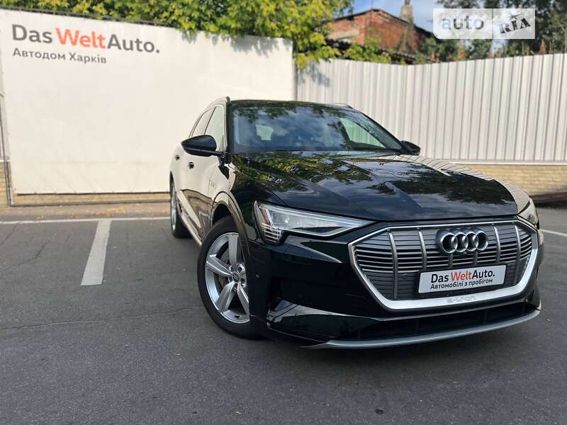 Audi E-tron (2019)