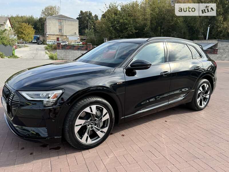 Audi E-tron (2022)