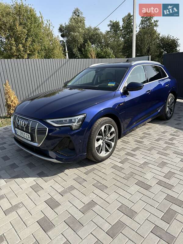Audi E-tron (2020)