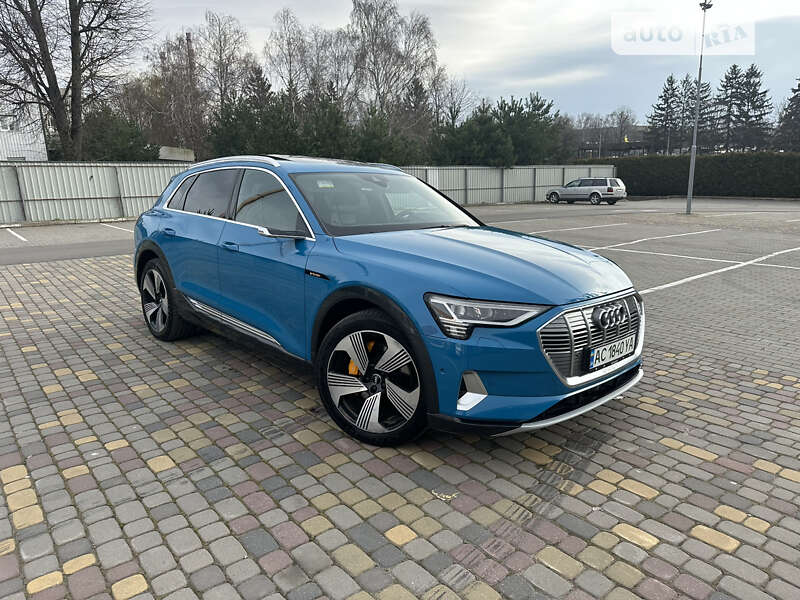 Audi E-tron (2019)