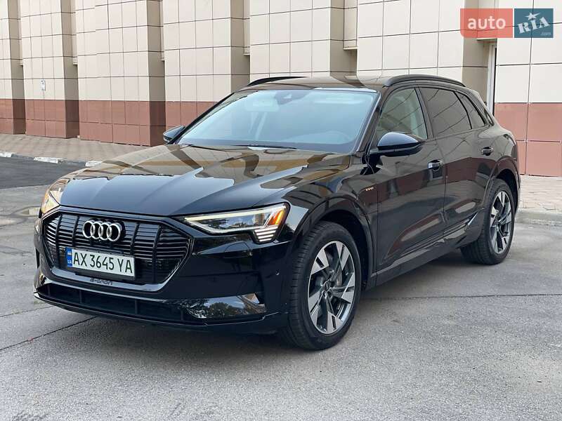 Audi E-tron (2021)
