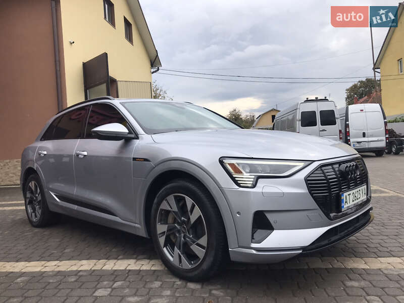 Audi E-tron (2022)