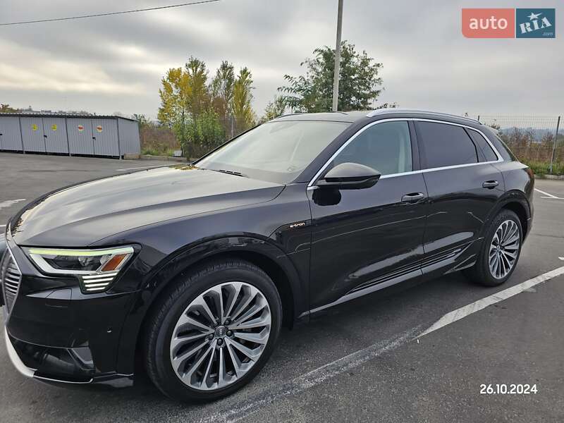 Audi E-tron (2019)