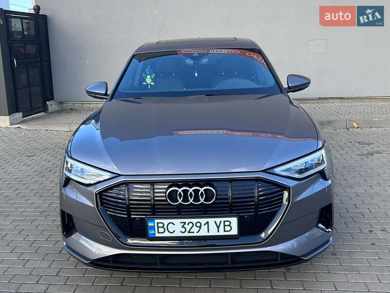 Audi E-tron (2019)