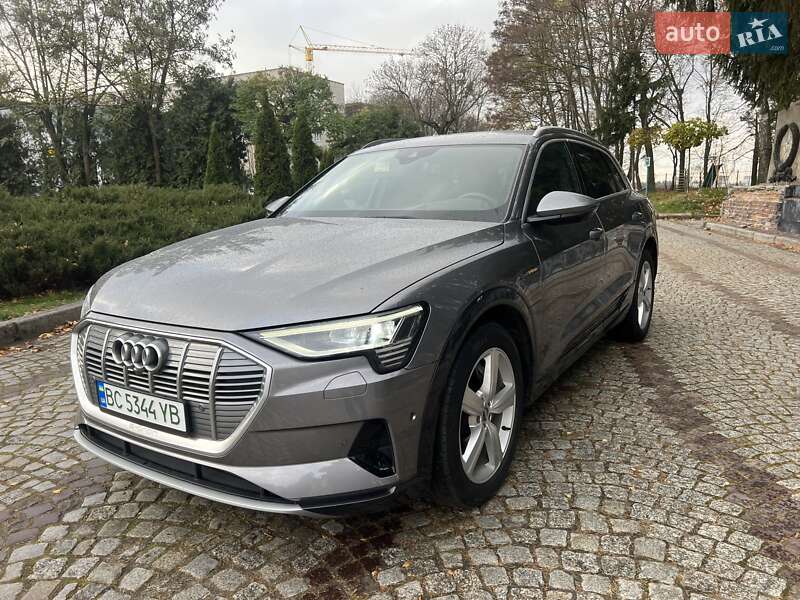 Audi E-tron (2019)