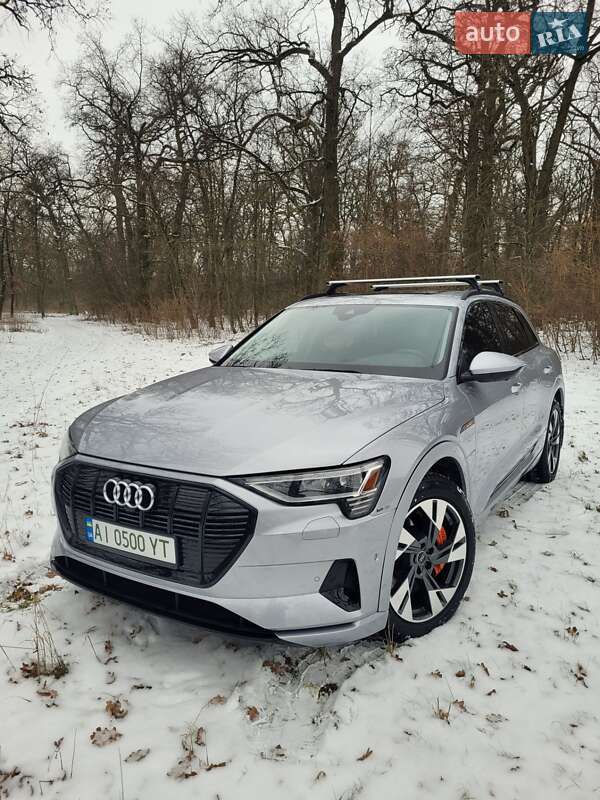 Audi E-tron (2021)