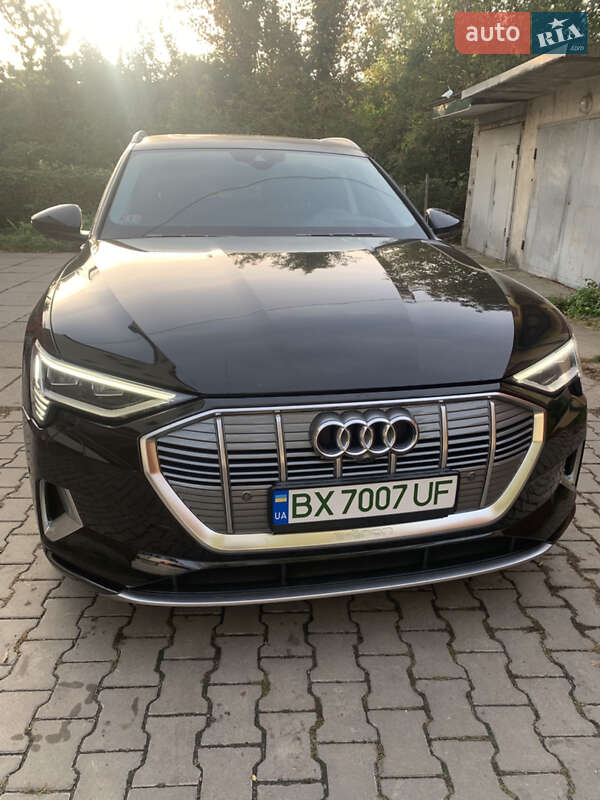 Audi E-tron (2019)