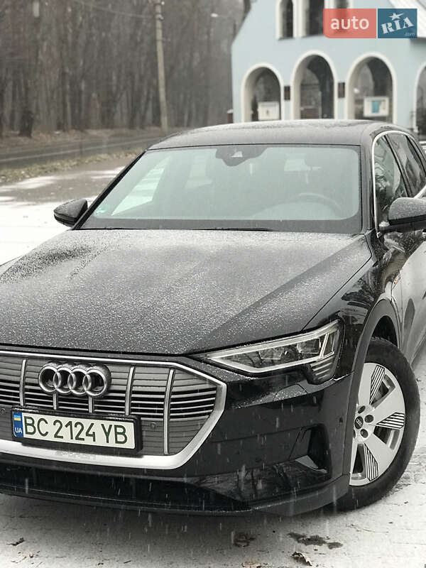Audi E-tron (2021)