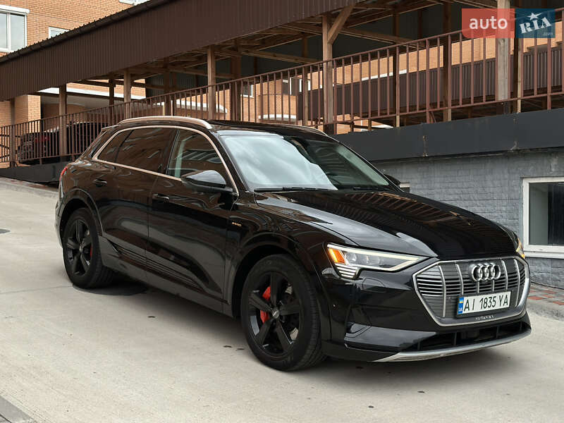 Audi E-tron (2019)