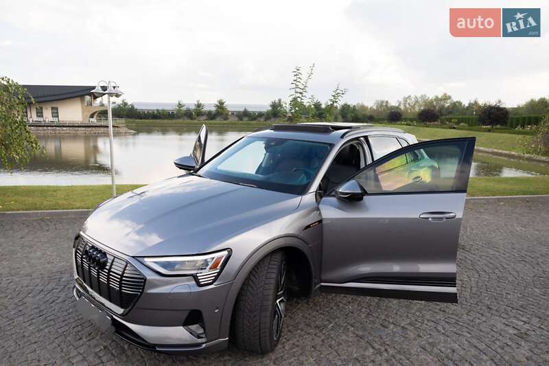 Audi E-tron (2020)
