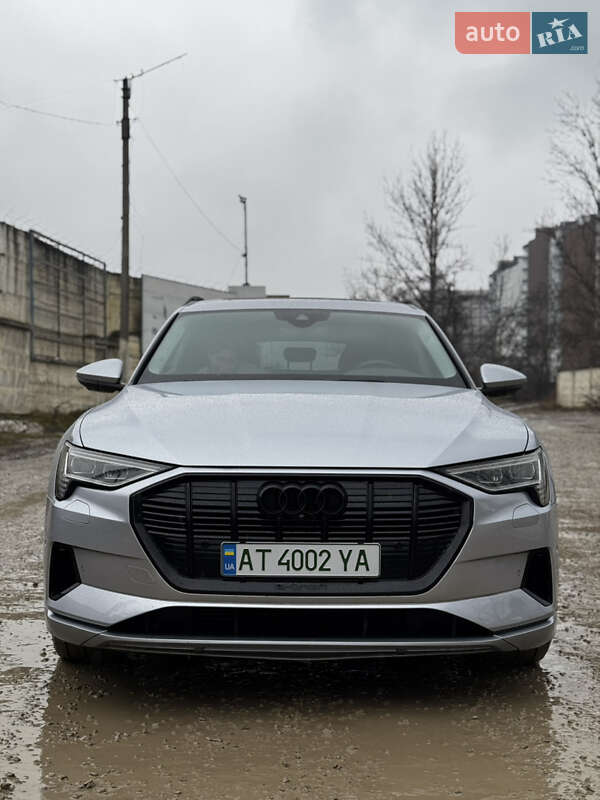 Audi E-tron (2019)