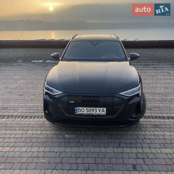 Audi E-tron (2022)