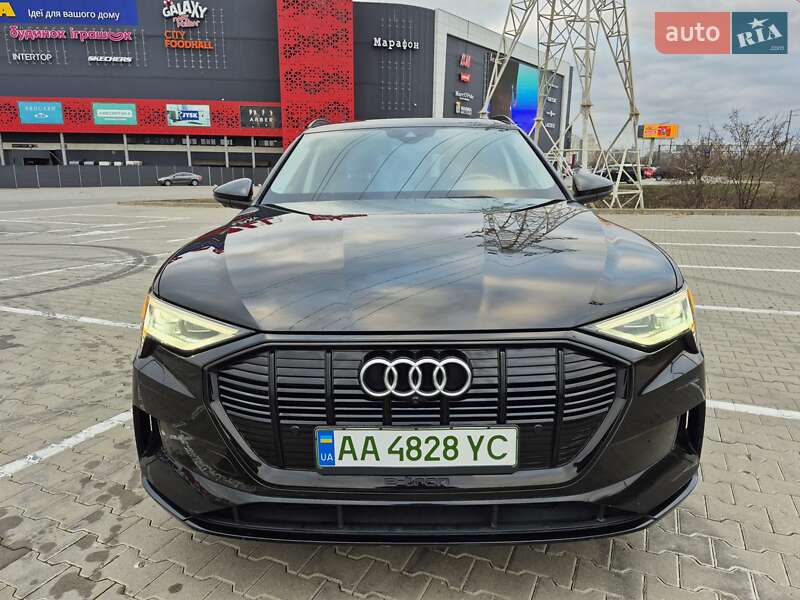 Audi E-tron (2020)
