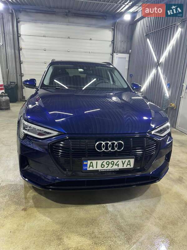 Audi E-tron (2022)