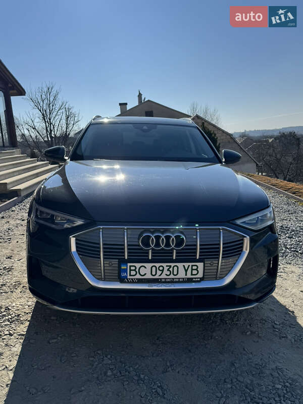 Audi E-tron (2019)