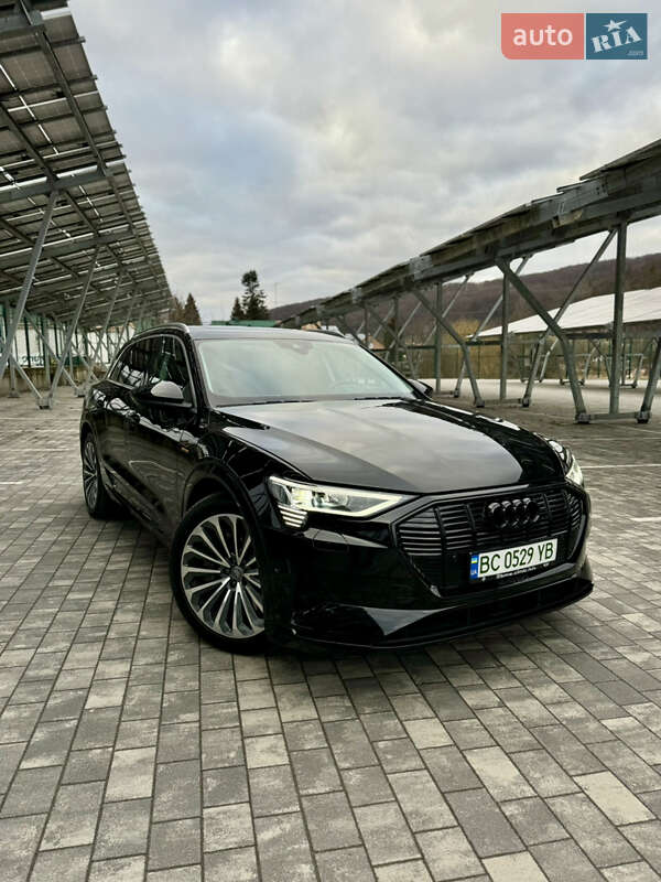 Audi E-tron (2019)