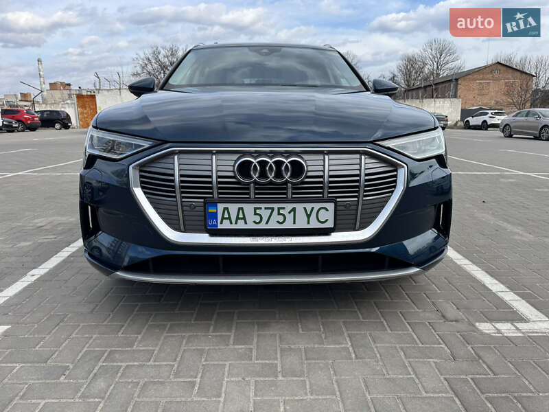 Audi E-tron (2019)