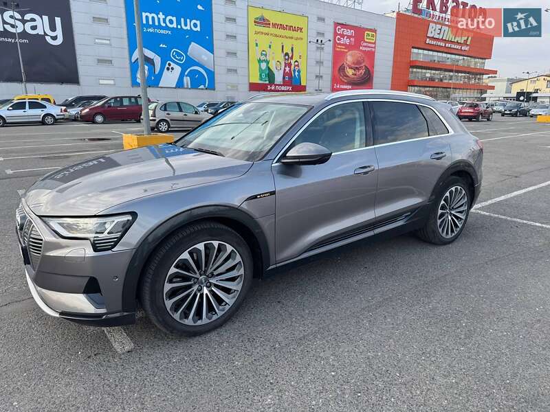 Audi E-tron (2019)