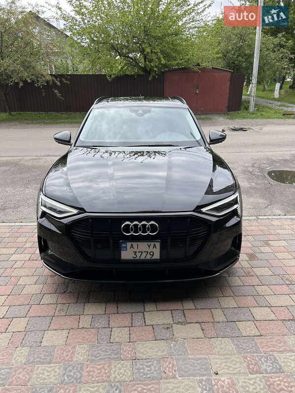 Audi E-tron (2020)