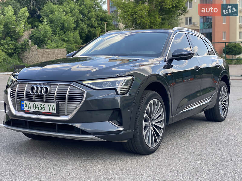 Audi E-tron (2019)