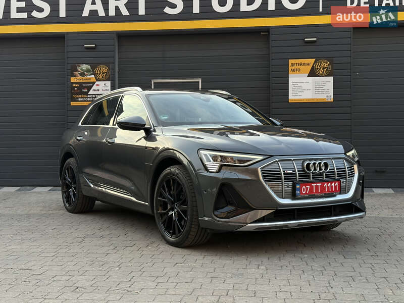 Audi E-tron (2022)