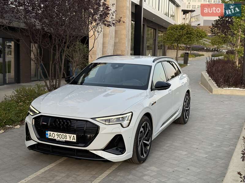 Audi E-tron (2021)
