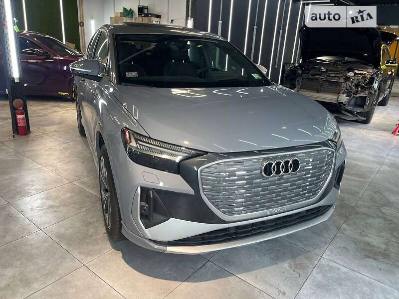 Audi Q4 e-tron (2022)