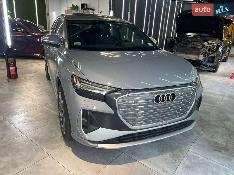 Audi Q4 e-tron (2022)