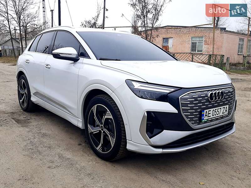 Audi Q4 (2023)