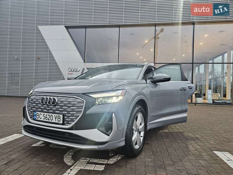 Audi Q4 e-tron (2023)