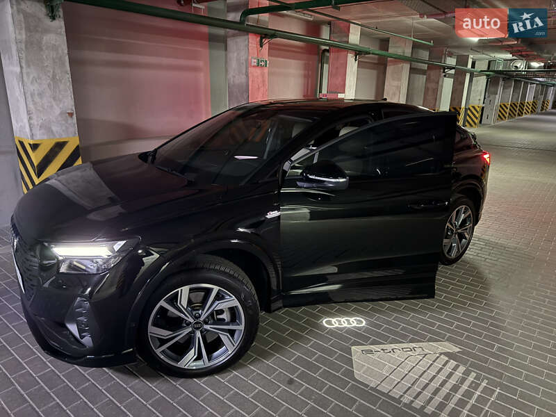 Audi Q4 sportback e-tron (2023)