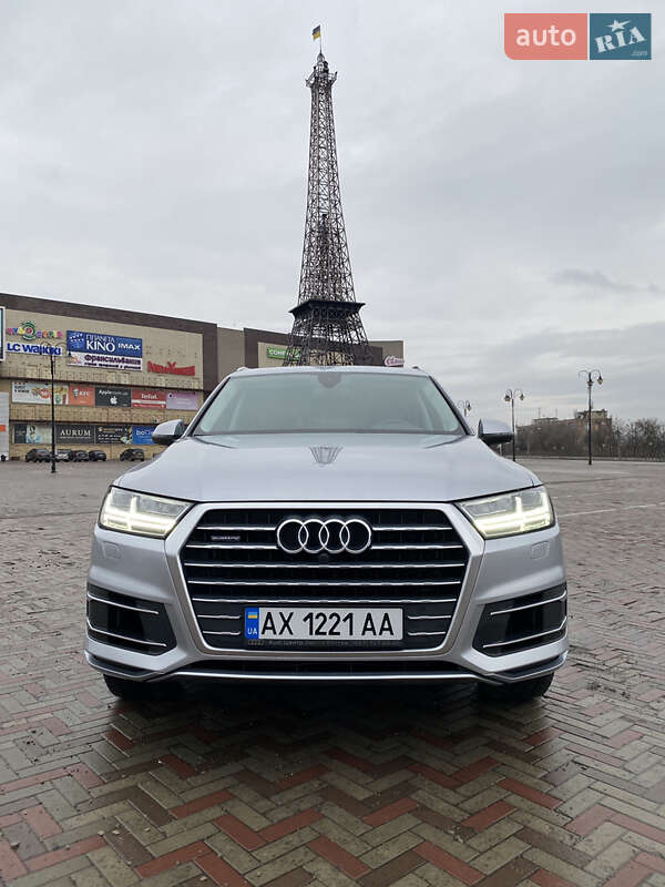 Audi Q7 (2018)